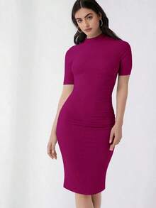 Vestido ajustado unicolor de cuello alto - Rojo violeta - Ver 4