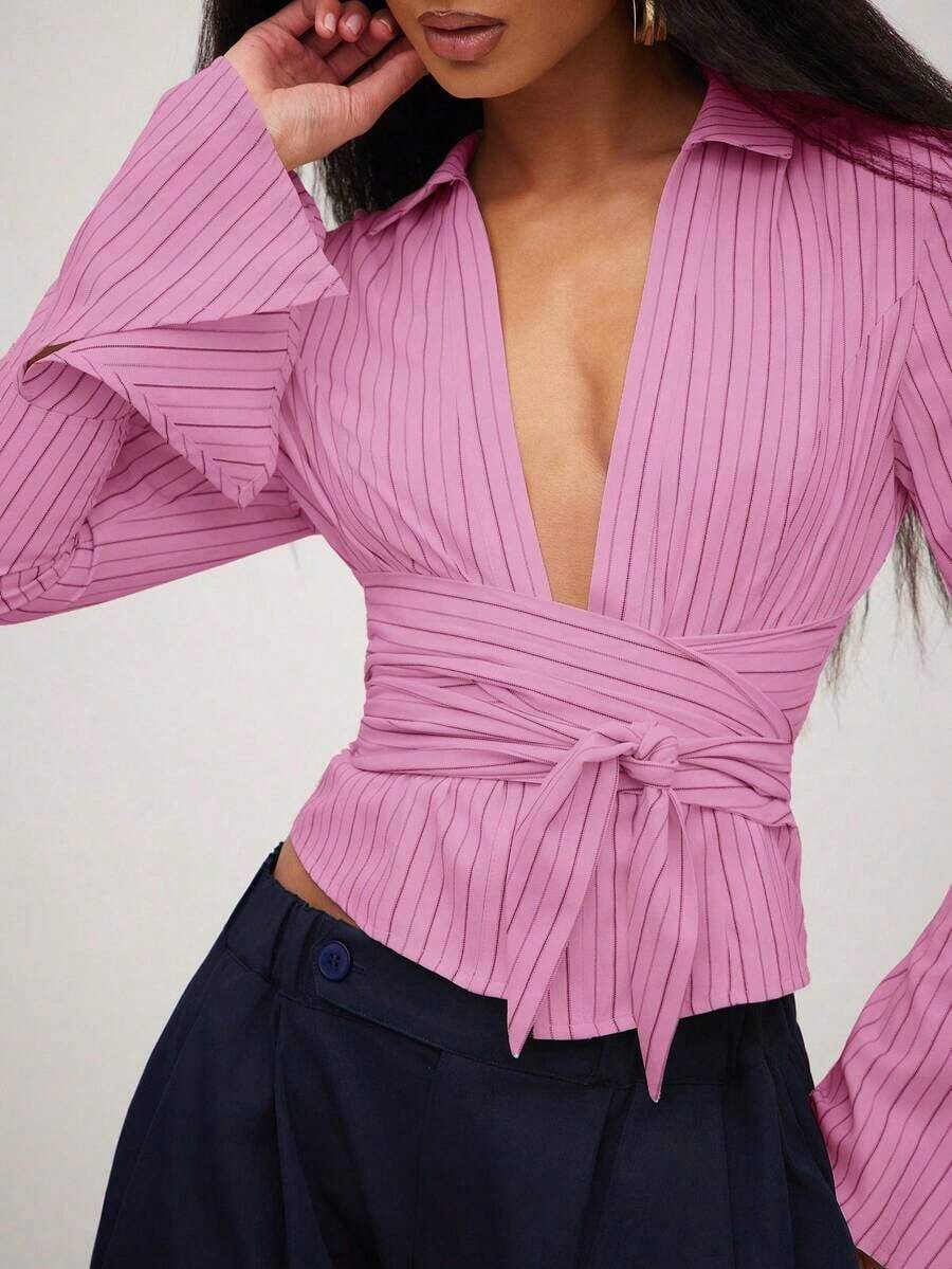 Top con lazo frontal y mangas acampanadas a rayas - Negro - Ver 1