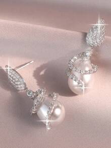 1 Pasang Anting Gantung Fantasi Glamor Bentuk Tetesan Air & Mutiara Imitasi, Anting Zirkonia Kubik Mewah untuk Pesta Pernikahan, Hadiah, Pesta, Ulang Tahun, Liburan - Putih - View 6