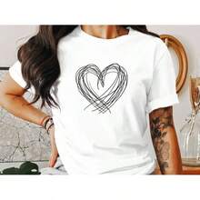 Camiseta Minimalista con Gráfico de Corazón: Arte en Boceto Blanco y Negro - alta calidad - Blanco - Ver 1