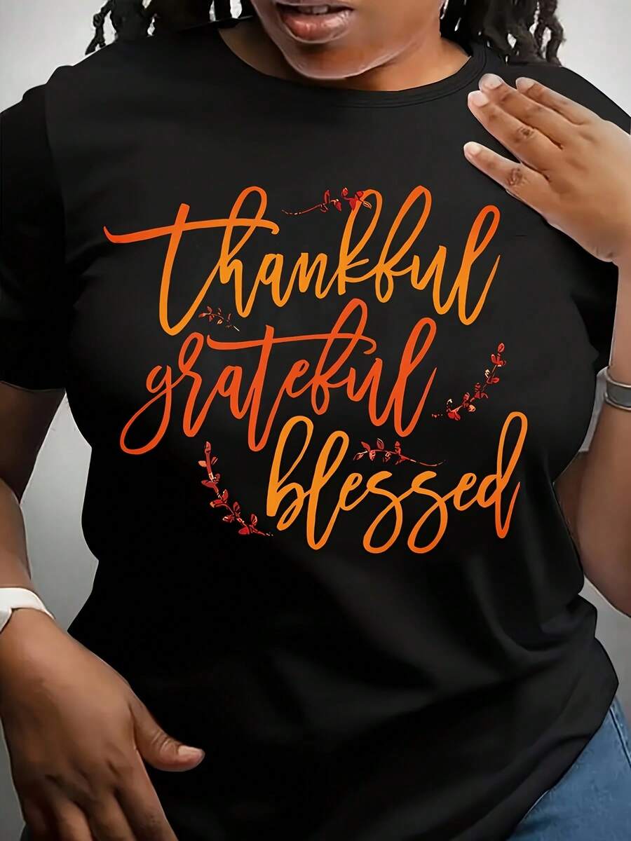Camiseta estampada "Plus Size Thankful", top casual de manga corta con cuello redondo para primavera y verano, ropa de talla grande para mujer