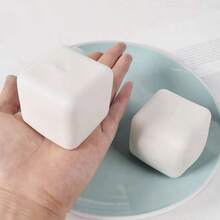 1 pièce Jouet de pression créatif et réaliste en tofu mou, gadget de soulagement du stress en tofu TPR à rebond lent, convient pour le soulagement du stress des étudiants, la détente et la guérison des adultes au bureau - Blanc - Voir 3