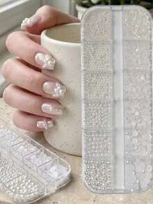 12 Fächer weiße runde Perlenperlen, halbrunde Perlenedelsteine, gemischte Größe 1,5-5mm flache Bodenperlen, Nail Art Deko DIY, Nail Art Zubehör Nail Perlen Nail Gems Nail Art Design - Weiss - Übersicht 8