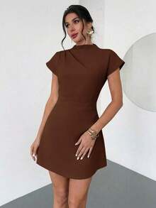 Vestido mini de línea A con cintura fruncida de unicolor, estilo de oficina para el verano - Cafetería - Ver 5