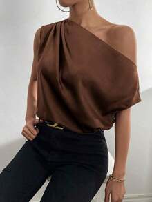 Blusa de satén con cuello asimétrico y hombro descubierto - Café integral - Ver 8