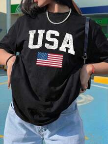 Soft Crew Neck T-Shirt With Distressed Vintage American Flag Graphic - Retro Campus Style Street Essential | Distorted White Text And Faded Flag Details Create A Cool, Casual Patriotic Vibe | A Must-Have For Game Day, Independence Day, And Summer Vacation Outfits. Black Pattern - 黑色 - 查看 7