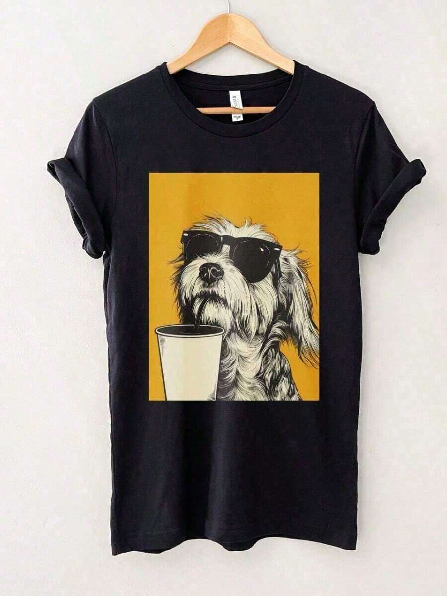 T-Shirt With Graphic Of A Dog Wearing Sunglasses, Funny Dog T-Shirt, Dog With Coffee T-Shirt, Illustration Of A Dog With A Drink, Coffee Lovers, Dog Lovers, 100% Cotton - 黑色 - 查看 1