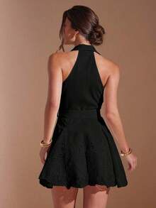 Elegante mini vestido de verano blanco con bordados, cuello de encaje de vieira, botones y cinturón, atuendos de verano para mujeres, atuendos para brunch, atuendos de vacaciones para mujer - Negro - Ver 5