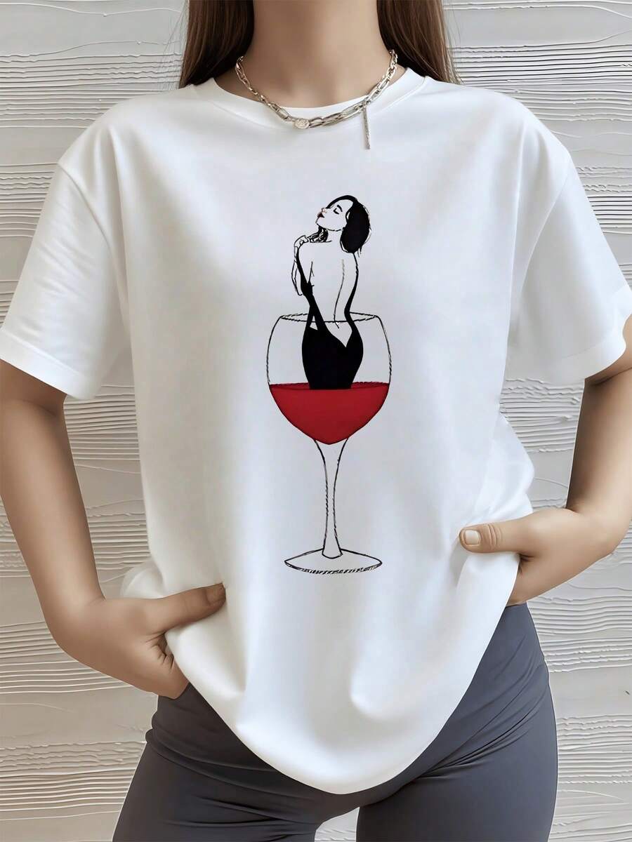 Figura de mujer emergiendo de una copa de vino tinto reflejando elegancia deseo y sofisticación con líneas artísticas que evocan libertad y encanto perfecta para quienes aman el arte y la moda camiseta de mujer casual moderna - Blanco - Ver 1