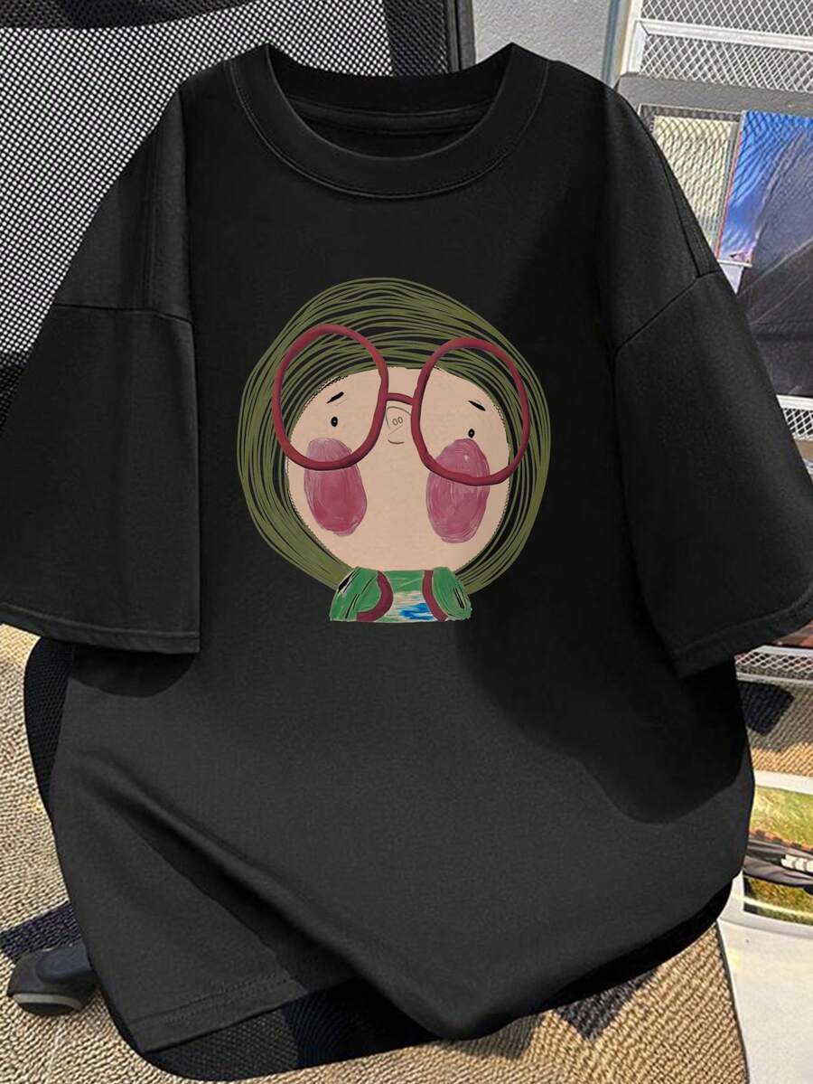 T-Shirt With Hand-Drawn Girl Illustration, Short Sleeves, Literary Style, Unisex Top For Travelers - 黑色 - 查看 1