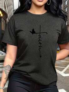 El diseño "Faith" incorpora estampados de cruz cristiana y mariposas, que son elegantes y a la moda. La sencilla camiseta de manga corta para mujer, de cuello redondo, casual y versátil, es adecuada para el ocio, los viajes, las vacaciones y otras actividades. Algodón Puro de Verano - Gris Oscuro - Ver 2