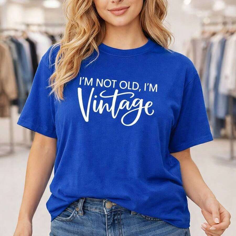 Camiseta de Algodón con Estampado Vintage "No Soy Vieja, Soy Clásica" para Mujer, Talla Grande, Corte Holgado, Manga Corta, Cuello Redondo, para Uso Diario Casual, Camiseta Básica Suave y Transpirable, Camiseta con Gráficos Vintage para Mujer, Adecuada para primavera, verano y otoño. - Azul - Ver 1