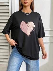 Women's T-Shirt: Simple And Elegant, Sporty, Plus Size, Loose Fit, And Short Sleeves (With A Heart Graffiti Print), Suitable For Shopping, Lounging At Home, And Other Occasions. Women's Top/Short-Sleeved Shirt/Women's T-Shirt. - 黑色 - 查看 1