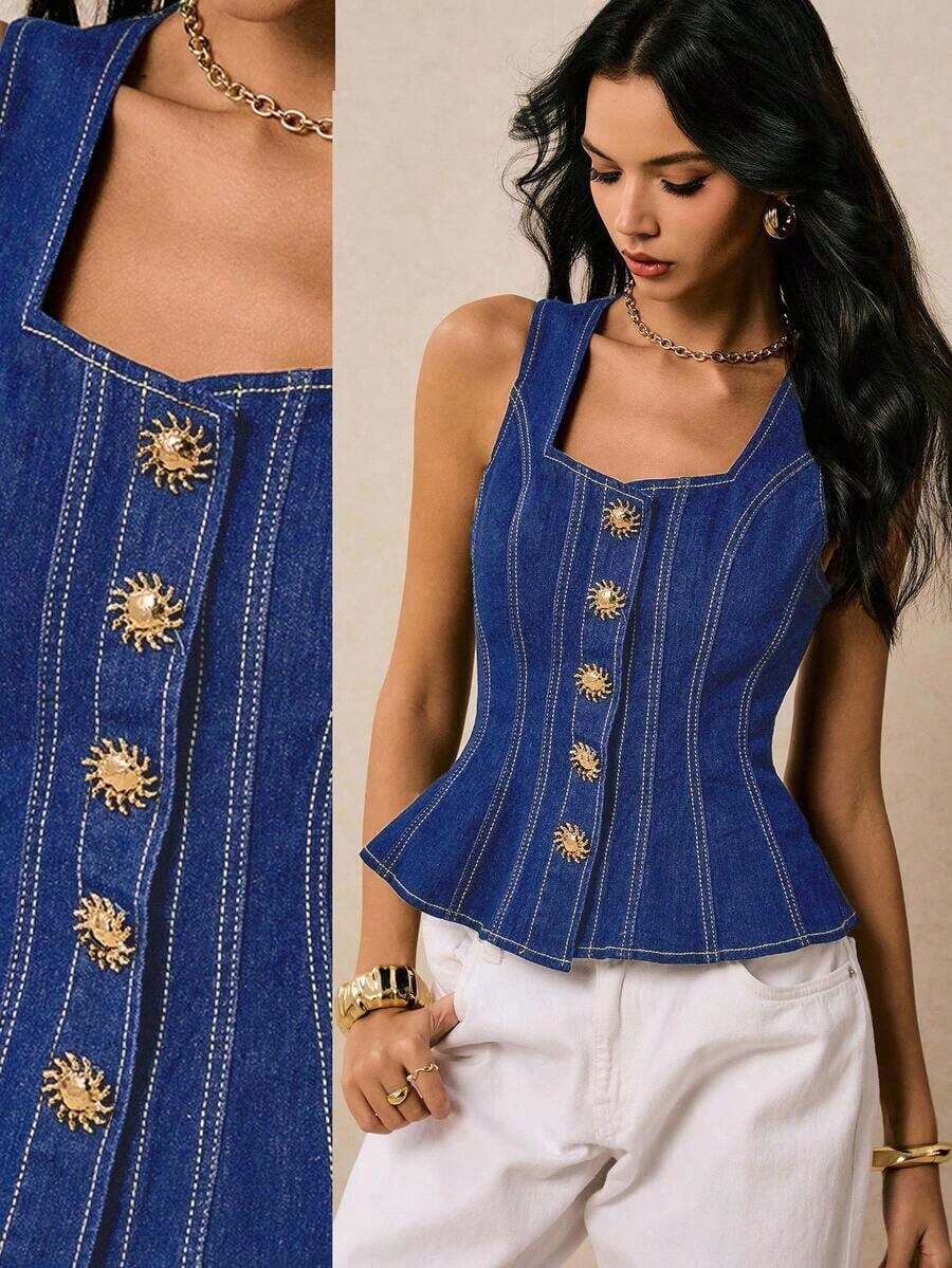 Nuevas blusas vaqueras de mujer con escote cuadrado, tirantes, decoración de hebilla metálica, volante en la cintura y dobladillo con volantes. Ropa de otoño en denim azul oscuro. Moda elegante francesa para uso diario y de viaje - Azul lavado oscuro - Ver 1