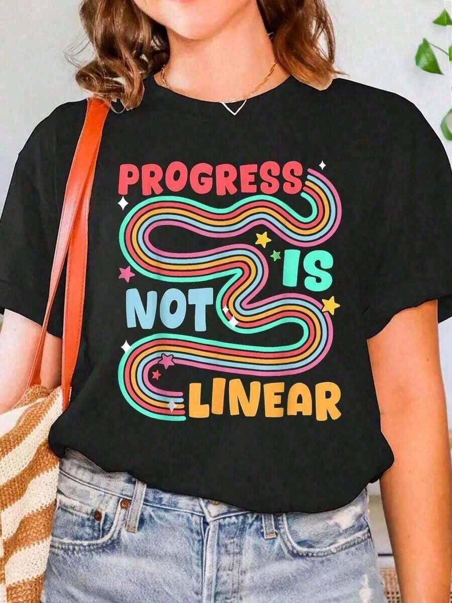Progress Is Not Linear, Crew Neck T-Shirt With Print For Special Education Teachers, Summer, Soft Short Sleeve Top For Women, Stylish And Comfortable T-Shirt For Women, Printed T-Shirts - 黑色 - 查看 1