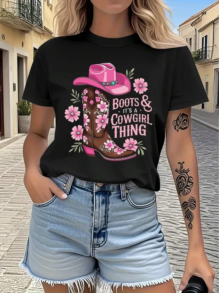 Camiseta de manga corta con un nuevo y moderno diseño de 2026, estampado de botas de vaquero del oeste, corte regular, cuello redondo, adecuada para ropa de mujer de primavera y verano, ropa casual de moda para exteriores. La tela es ligera y transpirable. 2WFH - Negro - Ver 1