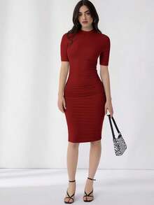 Vestido ajustado unicolor de cuello alto - Burdeos - Ver 4