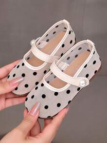 1 Pair New Girls' Black & White Polka Dot Mesh Mary Jane Shoes, Cream White Minimalist Vacation Style, Round Toe, Breathable, Durable, Non-Slip Rubber Sole, Flat Shoes, Pearl Strap Hook & Loop Closure, Suitable For 2-12 Years Old Girls, School, Daily, Outdoor, Party, Vacation Wear, Spring, Summer, All Seasons - Black and White - View 6