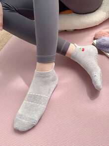 3/6 双装新款樱桃色 Wow Grip 防滑瑜伽普拉提跑步跳绳吸湿透气短袜 - 彩色 - 查看 7