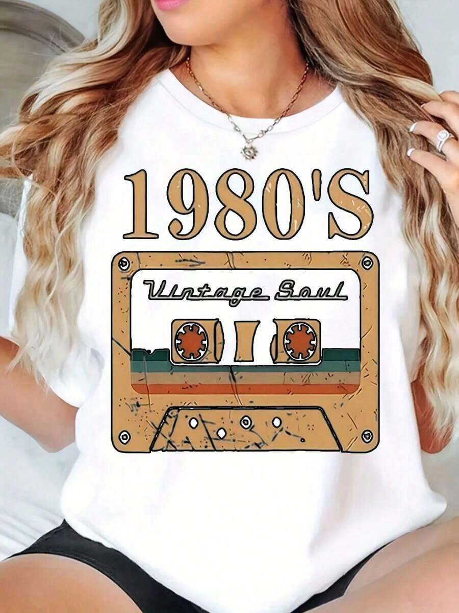 New Arrivals For Summer. Women's Crew Neck T-Shirt With A Vintage 80s Cassette Tape Print, Casual Loose Fit. Blouse, Shirt > Beautiful. - 白色 - 查看 1
