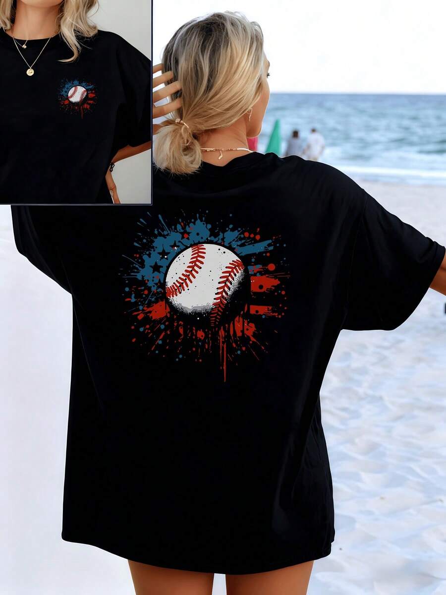 Baseball Surrounded By Red, Blue, And White Splashes That Evoke Sporty Energy And Summer Spirit With A Modern Artistic Touch. Women's T-Shirt With Festive Double Print, Casual Beach Style. - 黑色 - 查看 1