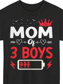Humorous Hoodie For Mothers Of Three Boys, Featuring Graphic Lettering And A Mom Design. It Includes Pockets And A Hood, Making It A Comfortable Choice For Casual Wear In Spring And Fall. This Unique Gift Idea Is Perfect For  Moms Raising Boys - 黑色 - 查看 1