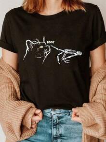 Comfortable And Soft Short-Sleeved T-Shirt For Women, With Halloween Cat And Skeleton Hand 'Boop' Print - Casual Black Short-Sleeved Round Neck T-Shirt, Comfortable Semi-Sheer Style For All Four Seasons, Fashionable Summer Design, Fun Print, Lightweight Fabric, Letter Print, Soft And Comfortable For Everyday Wear, Loose And Versatile Short-Sleeved T-Shirt For Women. - 黑色 - 查看 1