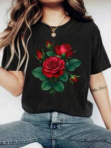 Women's T-Shirt With Black And Red Rose Print - Casual Short-Sleeved Crew Neck T-Shirt With A Burgundy And Rose Leaf Design. Lightweight And Breathable Fabric Suitable For Casual Spring And Summer Wear, Perfect For Valentine's Day. This Stylish, Machine-Washable Shirt Features A Floral Pattern Of Bright Red Roses And Green Leaves, Highlighting Feminine Fashion. Comfortable And Loose-Fitting. HGTO - 黑色 - 查看 1