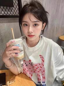 FashionNEW Women's Casual Short Sleeve T-Shirt With Cat Print, Minimalist Korean Summer Style, New Versatile Vintage Urban Style T-Shirt, Unisex, Loose Fit, Cotton, Round Neck And Short Sleeve. - 白色 - 查看 3