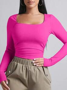 Camiseta crop de cuello cuadrado fruncido lateral - Rosa Fucsia - Ver 7