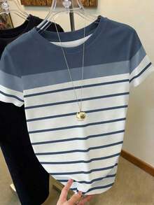 Camiseta blanca de mujer con estampado de rayas de color azul real, perfecta para el verano, camiseta de moda, camiseta de moda, regalo para hermanos, regalo para hermana, regalo para madre, regalo del Día de la Madre, tops casuales pero de moda - Azul - Ver 1