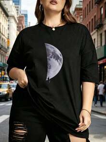 Plus Size Short Sleeve T-Shirt For Women With Moon Design - Comfortable And Unique Fashion For Curvy Mexican Women. - 黑色 - 查看 1