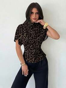 Blusa ajustada de estampado animal minimalista y casual con cuello fruncido, manga asimétrica y cintura fruncida, para mujer, para todas las estaciones - Blanco 4 - Ver 5