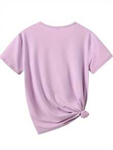 Highway Beauty: El encanto de las mujeres vintage en la polvorienta carretera - Una camiseta deportiva vibrante para la moda y el ocio femenino - Cómoda camiseta de manga corta con cuello redondo para todas las estaciones - Morado - Ver 2