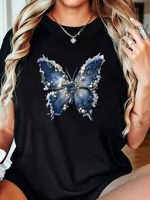 Fashion Printed T‑Shirts for Women, Oversized Streetwear Tops, Comfortable and Stylish All‑Match Summer TeesPlayera para Mujer con Mariposa Azul - Estilo Elegante Oversize Blanco - Negro - Ver 1