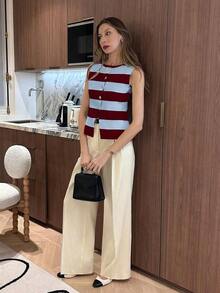 Top ajustado de punto con abertura y botón metálico asimétrico en el bajo, cuello redondo, de estilo francés minimalista y de moda, a rayas en blanco y negro, versátil, de tejido liso, para uso diario, viajes y vacaciones, apto para primavera/ver - Multicolor 3 - Ver 5