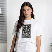 Women's Summer Clothing, Casual Soft Cotton T-Shirt With Round Neck, Tarot Card Print, Meditating Skull And The Dreamer. Black. - 白色 - 查看 3