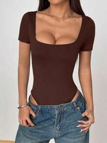 Body de mujer de unicolor de ajuste ceñido, cuello cuadrado minimalista, manga corta, versátil para uso diario - Marrón - Ver 6
