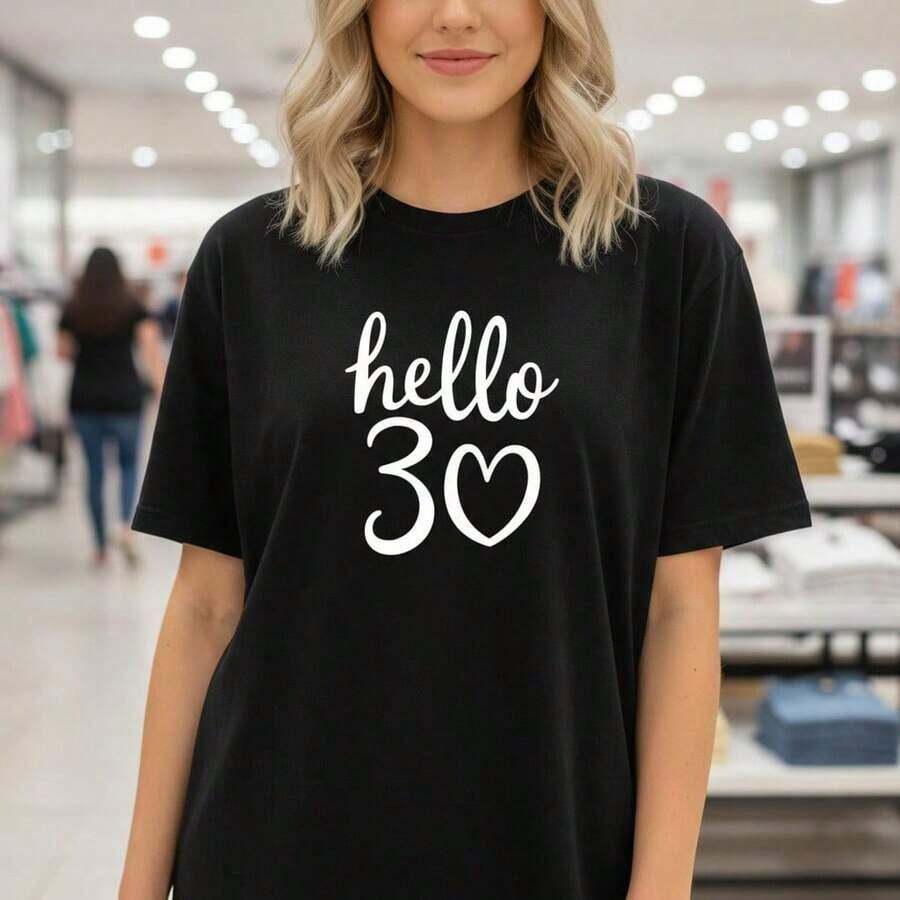 Camiseta de algodón de gran tamaño con estampado de corazones "Hello 30" para mujer, camiseta casual de manga corta con cuello redondo y estampado gráfico, top holgado para fiestas de cumpleaños, tela suave y transpirable 100% algodón, camiseta casual con estampado de letras, cómoda para uso diario, regalo para celebraciones de cumpleaños número 30. Adecuada para primavera, verano y otoño. - Negro - Ver 1
