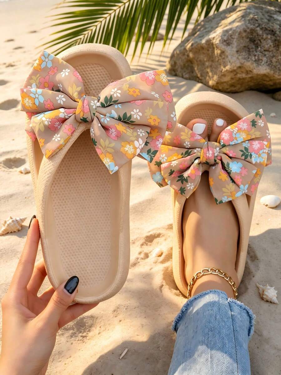 New Summer Women's Slip-On Sandals, Featuring Small Floral Bows And Soft Sole. Comfortable, Casual, Silent EVA Material Flip-Flops. Suitable For Beach, Seaside, Vacation And Travel. Can Be Worn Indoors And Outdoors. Available In Large Size. - 卡其(小碎花) - 查看 1