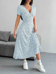 Vestido casual de verano con cuello en V, manga corta y estampado floral diminuto (corte aleatorio) para mujer - Multicolor - Ver 1