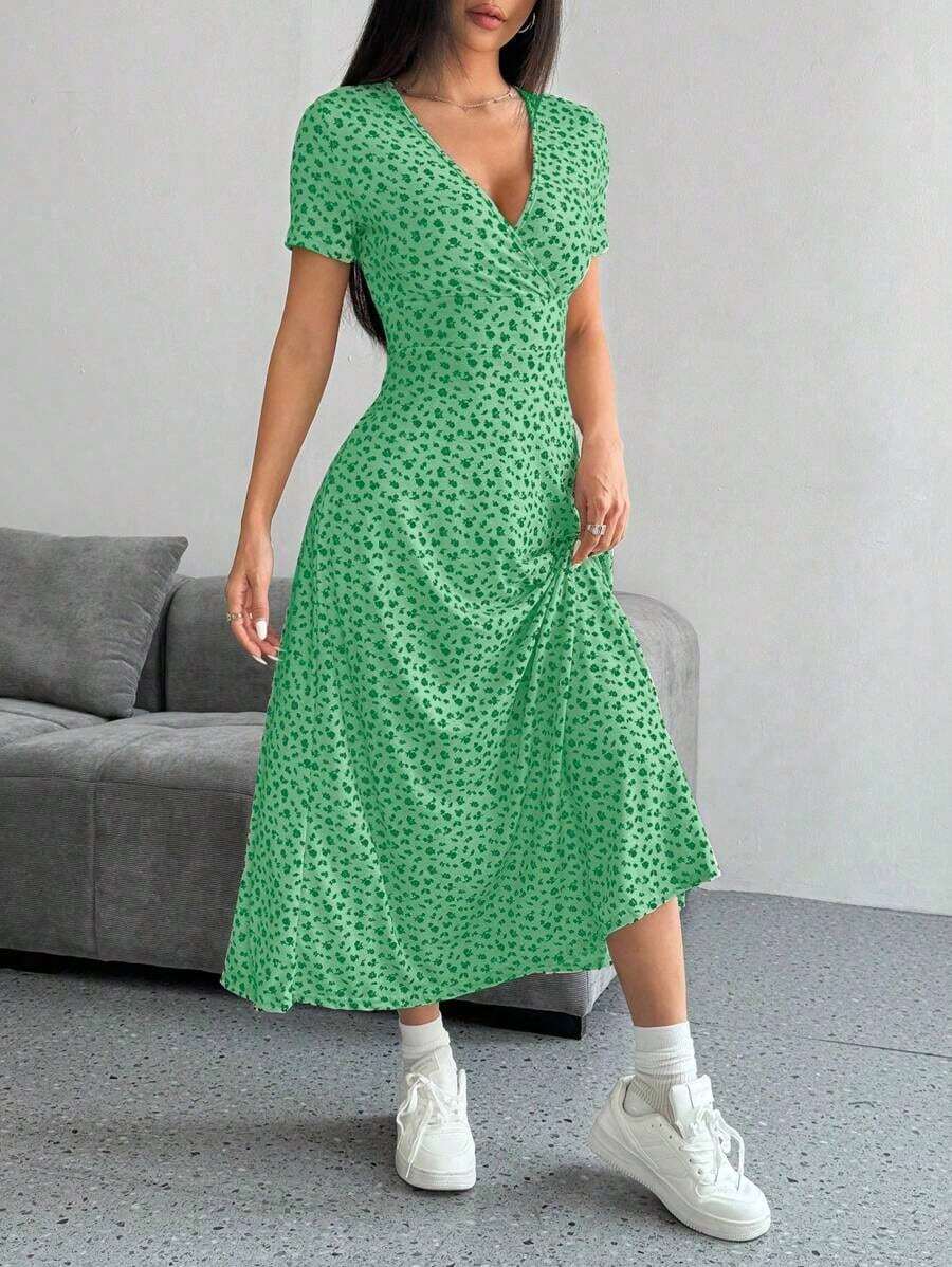 Vestido casual de verano con cuello en V, manga corta y estampado floral diminuto (corte aleatorio) para mujer - Multicolor 6 - Ver 1