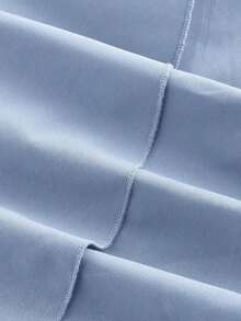 Vestido romántico y soñador en azul, con dobladillo asimétrico y ribete de volantes, apropiado para citas, fiestas, vacaciones, meriendas y ocasiones de cumpleaños - Celeste - Ver 4