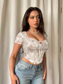 Camiseta corta estampada con cordón frontal - Caqui - Ver 4