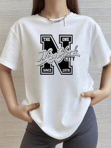 Letra grande N con brillo plateado que simboliza la energía moderna y el espíritu urbano de la ciudad de Nueva York representando confianza y libertad camisetas de mujer casual moderna cómoda para uso diario - Blanco - Ver 1