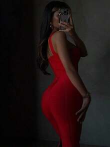 Vestido ajustado sin tirantes de media longitud con costillas en color rojo, elegante para discoteca, banquete, fiesta de cóctel, boda de verano y primavera - Rojo - Ver 5