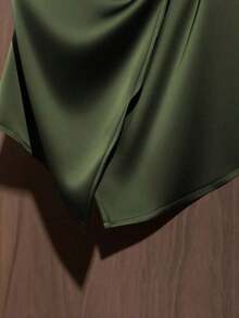 Camisa de mujer con estampado de flores silvestres, cuello, sin mangas, con lazo en la cintura - Verde militar - Ver 3