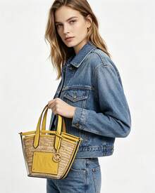 Michael Kors Túi đeo chéo nữ MK Kimber, túi xách nhỏ kiểu satchel, túi tote có tay cầm phía trên. - Màu vàng - Xem 3
