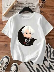 Camiseta con rostro icónico y frase "That's All" - Camiseta blanca de manga corta y cuello redondo, top casual de verano con retrato icónico de arte pop, camiseta gráfica lavable a máquina - Blanco - Ver 6