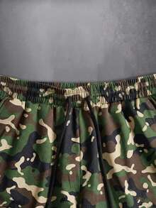 Men's Camo 2 Pieces Set: Short Sleeve Collared Shirt And Cargo Shorts - Army Green - View 7